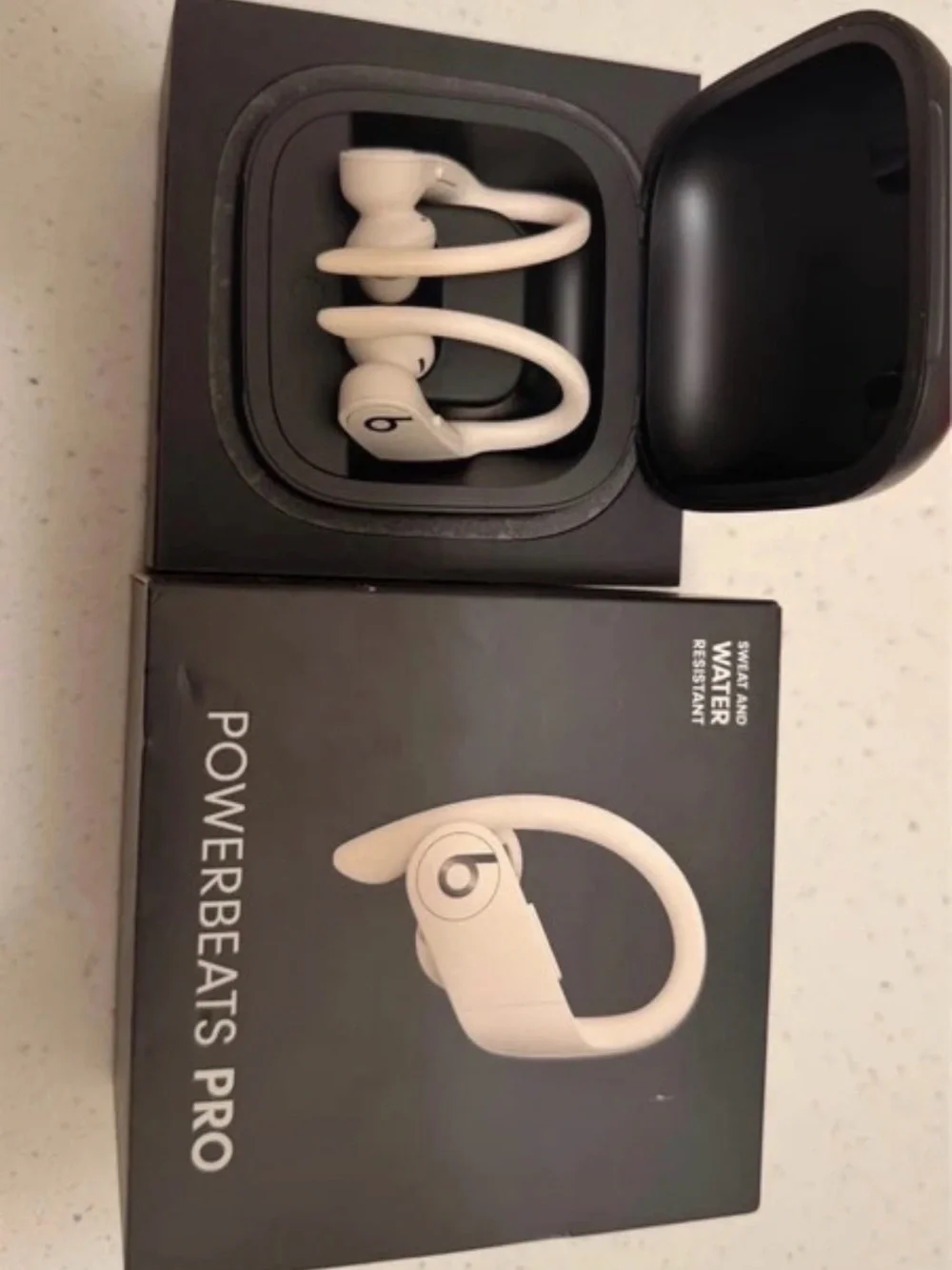 Wireless Earbuds with Earhooks - Ivory